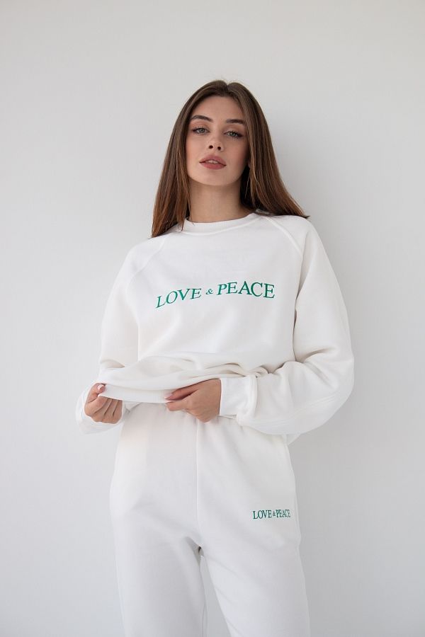 Костюм спортивний на флісі Love&Peace молочний з зеленою вишивкою Н0822/1 #RU# Костюм спортивный на флисе Love&Peace молочный с зеленой вышивкой Н0822/1 № 1